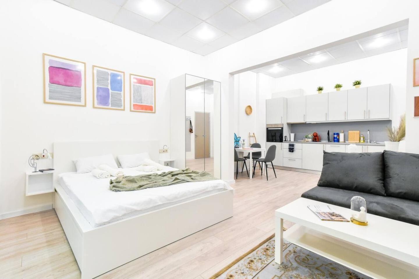Duplex Condo Prime Location 2Bth 2 Studios Sofia Eksteriør billede